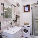 Villino Mari Con Parcheggio Privato Gratuito 4* Асколи-Пичено