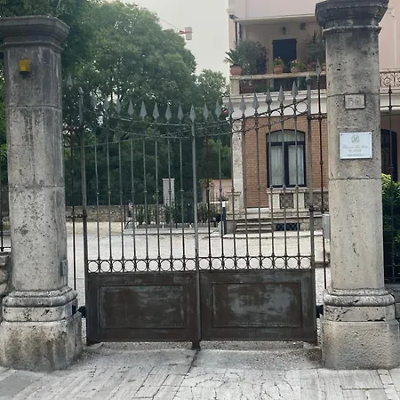 게스트하우스 Villino Mari Con Parcheggio Privato Gratuito 4*