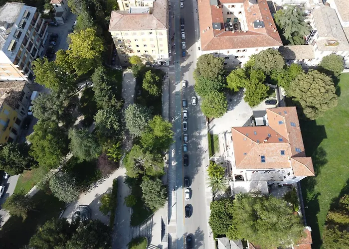 Villino Mari Con Parcheggio Privato Gratuito Guest house